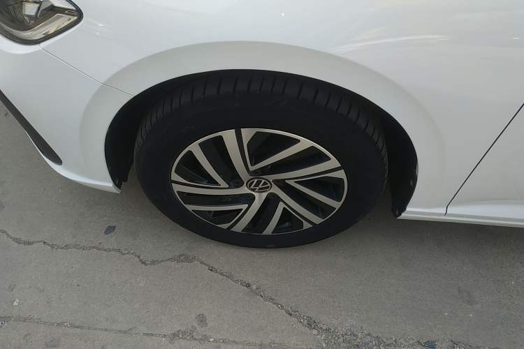 Used Volkswagen Lavida 2023 Revised Version 1.5L Automatic Starry Sky Edition – 5 Million Units Left Front Wheel Hub