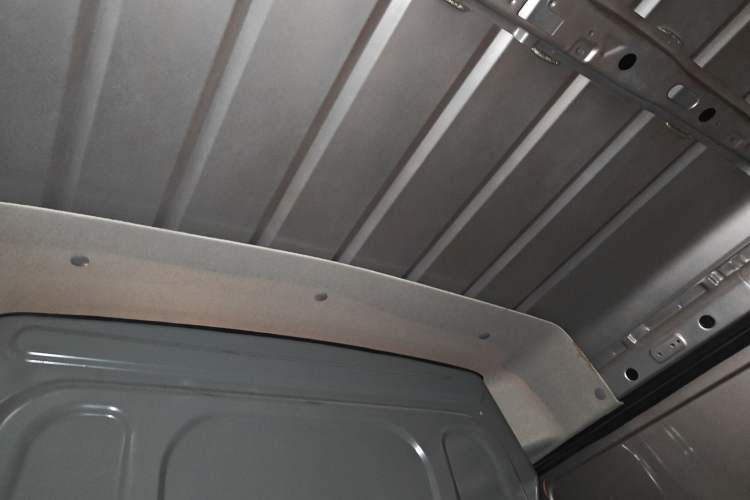 Used Jinbei Hiace X30 2021 1.5L Wealthy Single-Steaming Air-Conditioned Van China VI Standard SWC15M