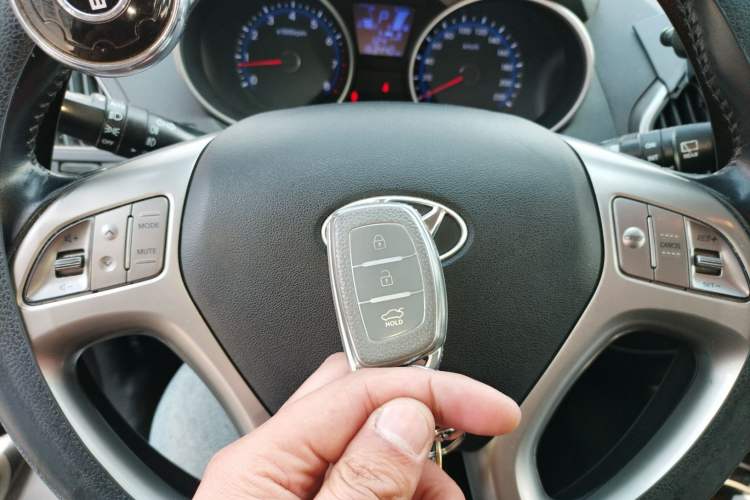 Used Hyundai ix35 2013 2.0L Automatic Two-Wheel Drive Smart GLS China IV Standard
