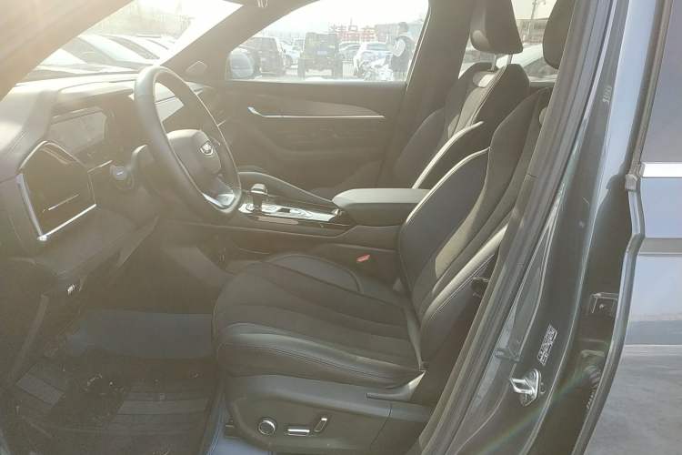 Used Geely Auto Monjaro L 2024 2.0TD High-Power Automatic Two-Wheel Drive Skyline Edition
