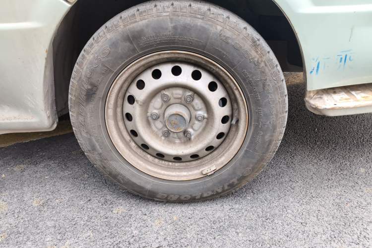 Used Jinbei Hiace  Right Front Wheel Hub