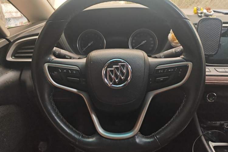 Used Buick GL6 2019 18T 6-Seater Connected Luxury Version China VI Standard
