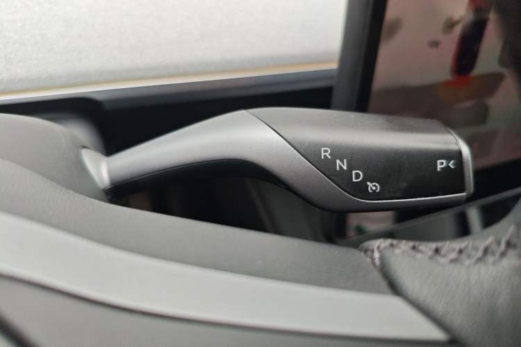 Used Tesla Model Y 2023 Rear-Wheel-Drive Version