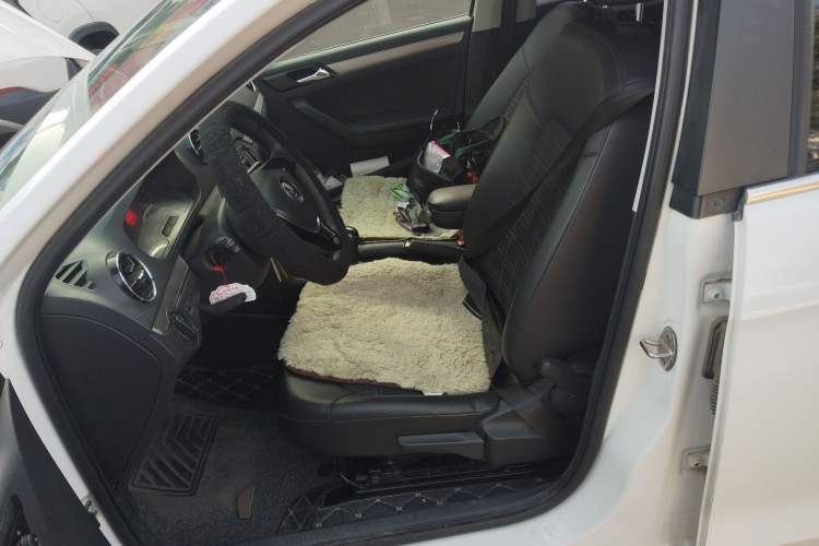 Used Volkswagen Jetta 2017 1.5L Manual Comfort Model Left Front Seat