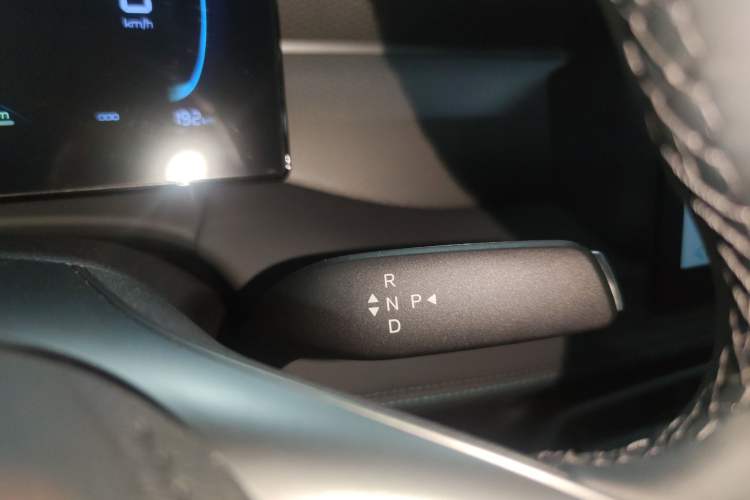 Used BYD Qin PLUS 2026 DM-i 128KM Progressive Model Gear Lever
