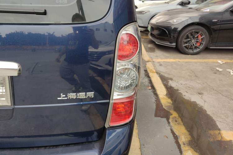 Used Buick GL8 2014 2.4L Classic Edition Exterior 1