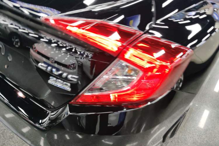 Used Honda Civic 2016 220TURBO CVT Luxury Edition
