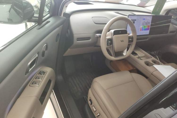 Used Li Auto Li Auto i8 2025 Model Standard Version