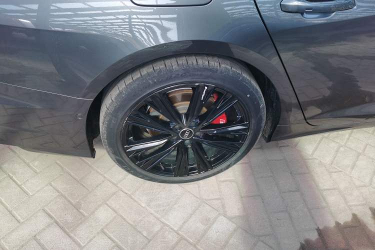 Used Audi A6L 2022 45 TFSI Prestige Dynamic Edition Right Rear Wheel Hub