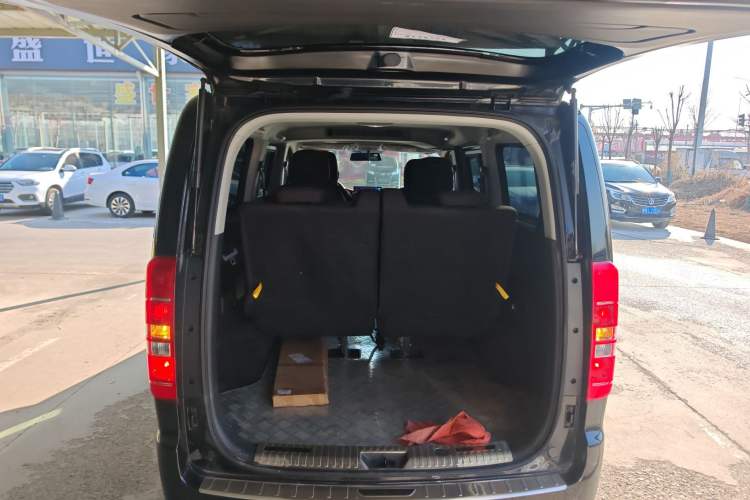 Used JAC Refine M3 2025 PLUS 1.8L Manual Smart Connect Version 7/8 Seats
