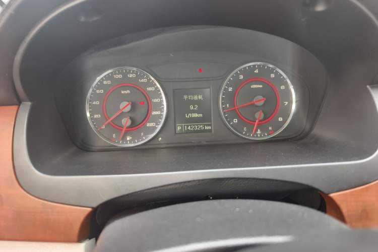 Used SAIC MAXUS G10 2014 2.0T Automatic Luxury Executive Edition