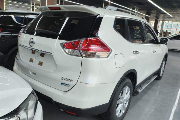 Used Nissan X-Trail 2015 2.0L CVT Comfort MAX Edition 2WD
