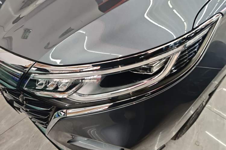 Used Roewe iMAX8 2023 400TGI Comfort Edition
