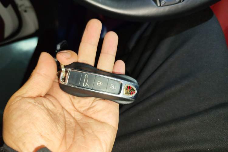 Used Porsche Panamera 2023 Facelifted Panamera 2.9T Platinum Edition Vehicle Key