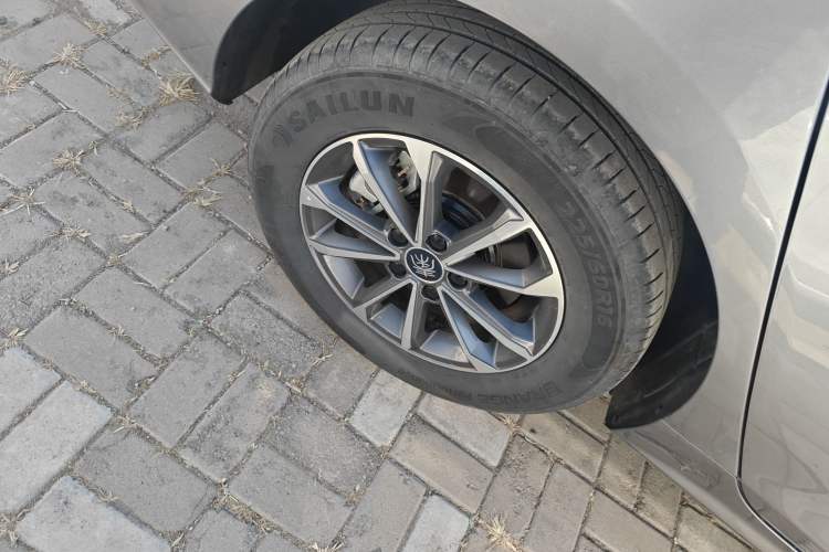 Used BYD Qin PLUS 2024 HONOR Edition DM-i 55KM Leading Model
