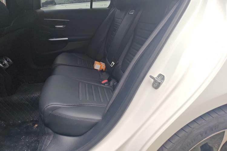 Used Mercedes-Benz C-Class New Energy 2025 C 350 eL Left Rear Seat