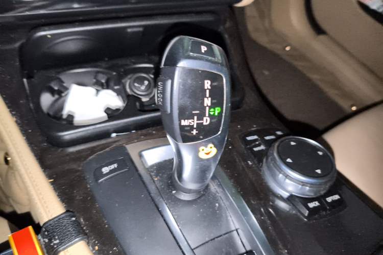 Used BMW 5 Series 2012 523Li Luxury Model Gear Lever