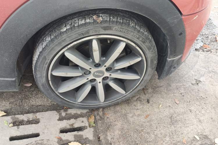 Used MINI 2019 1.5T COOPER CABRIO Temptation Edition Right Front Wheel Hub