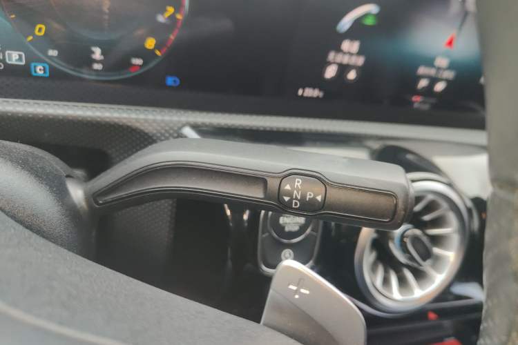 Used Mercedes-Benz A-Class 2022 Revised Version A 200 L Sport Sedan Fashionable Style