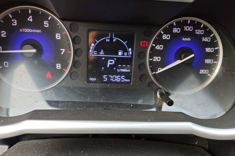 Used Dongfeng Aeolus AX3 2016 1.5L Automatic Zunku Model Odometer Close Up