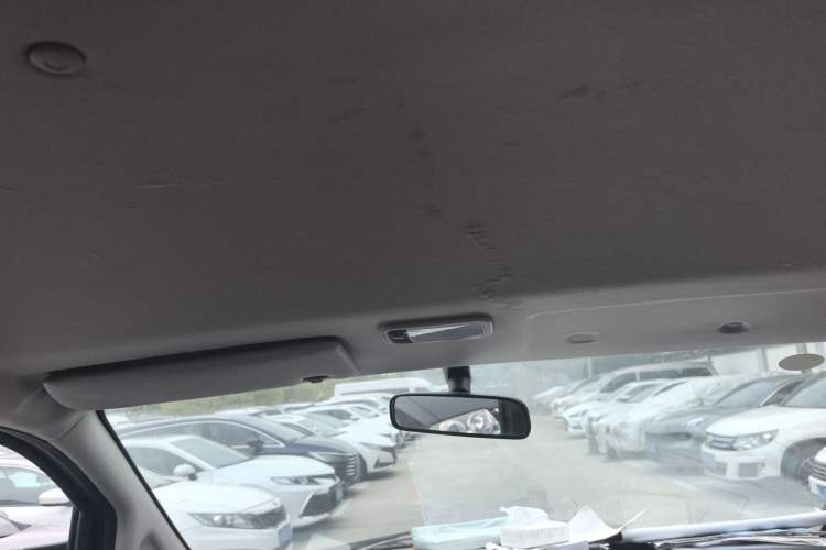 Used FORTHING Lingzhi 2023 M5 1.6L Practical Model 5 Seats