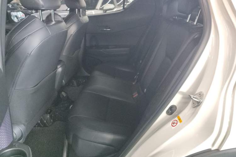 Used Toyota IZOA 2018 2.0L Yichi Edition China V Standard