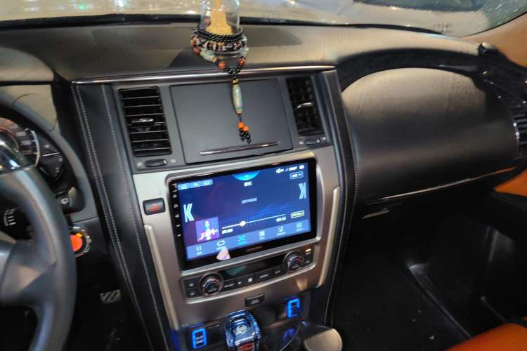 Used Nissan Patrol 2018 Y62 4.0 XE Middle East Audio And AC Panel