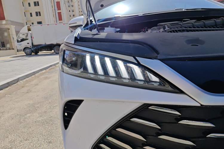 Used BYD Qin PLUS 2025 DM-i Smart Drive 55KM Leading Model Right Front Headlight