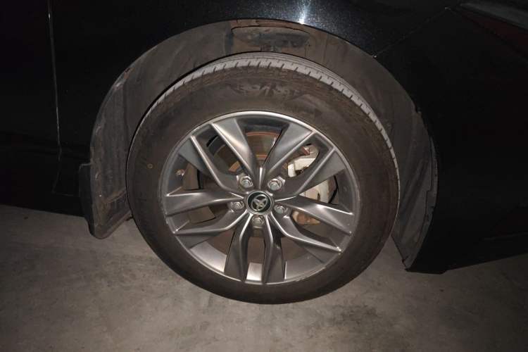 Used Toyota Avalon 2019 2.0L Luxury Edition China VI Standard