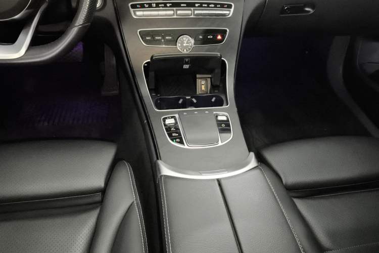 Used Mercedes-Benz C-Class 2021 C 260 L Sport Edition Star Collection Gear Lever