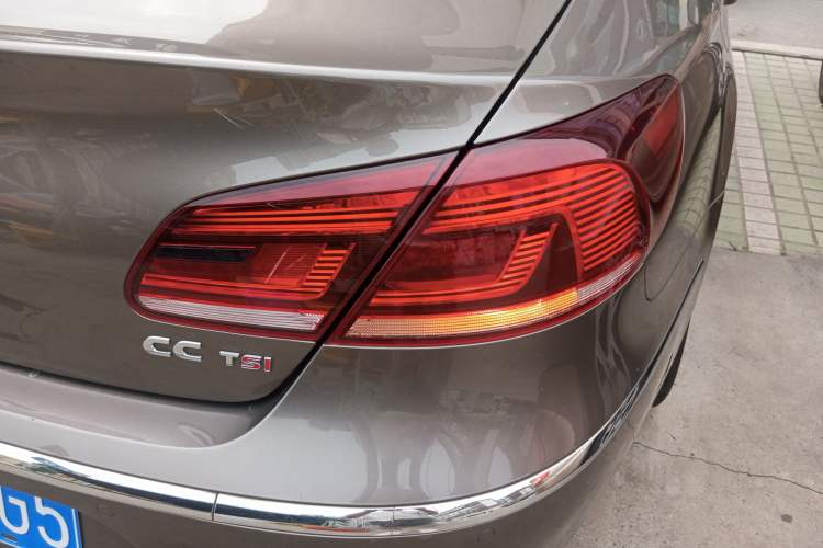 Used Volkswagen FAW-Volkswagen CC 2013 1.8TSI Prestige Model Right Rear Taillight