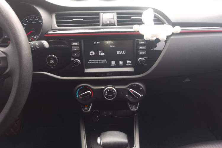 Used Kia KX Cross 2017 1.4L AT GLS Audio And AC Panel