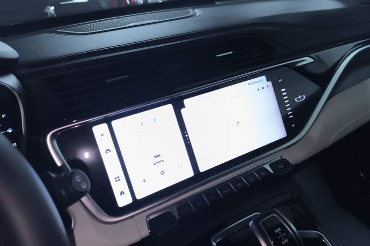 Used Geely Auto Emgrand X7 Sport 2022 Boyue X 1.8TD DCT ZhiZun Edition