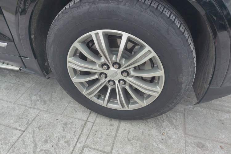 Used Cadillac XT5 2018 25T Luxury Model