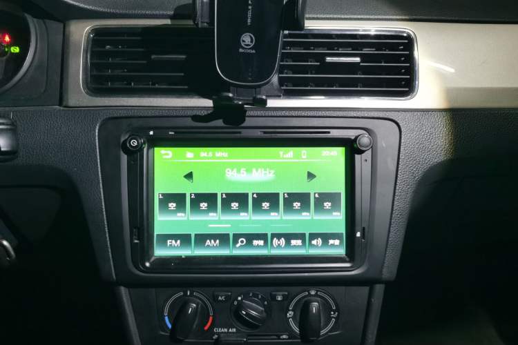 Used Skoda Rapid Spaceback 2019 Revised Version 1.5L Automatic Comfort Edition China VI Standard Audio And AC Panel