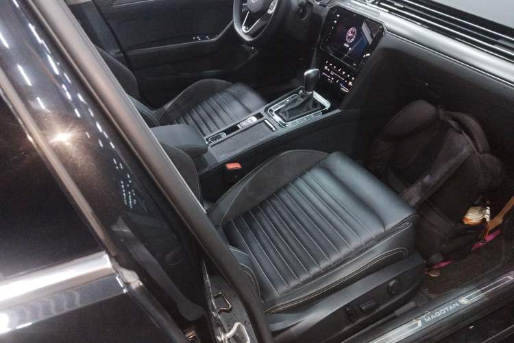 Used Volkswagen Magotan 2020 280TSI DSG Leading Edition Right Front Seat