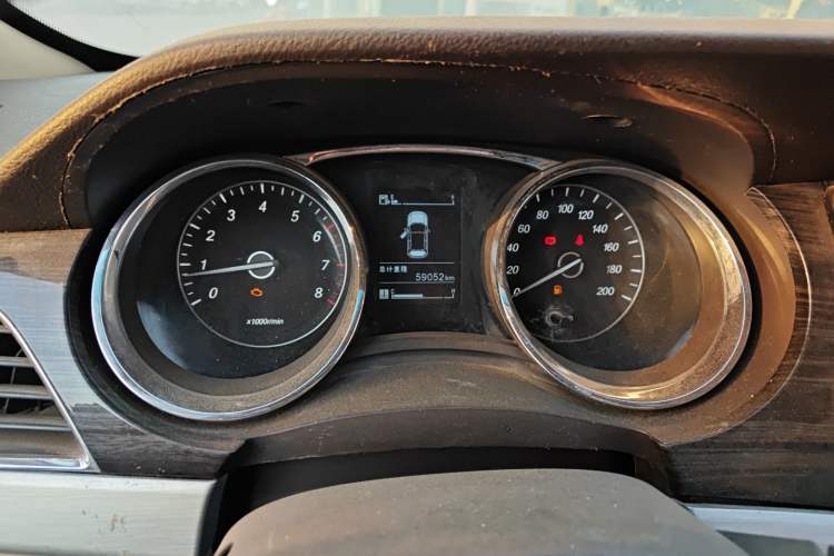 Used Baojun 730 2016 1.5L Manual Comfort Version 7 Seats China V Emission Standard Instrument Cluster