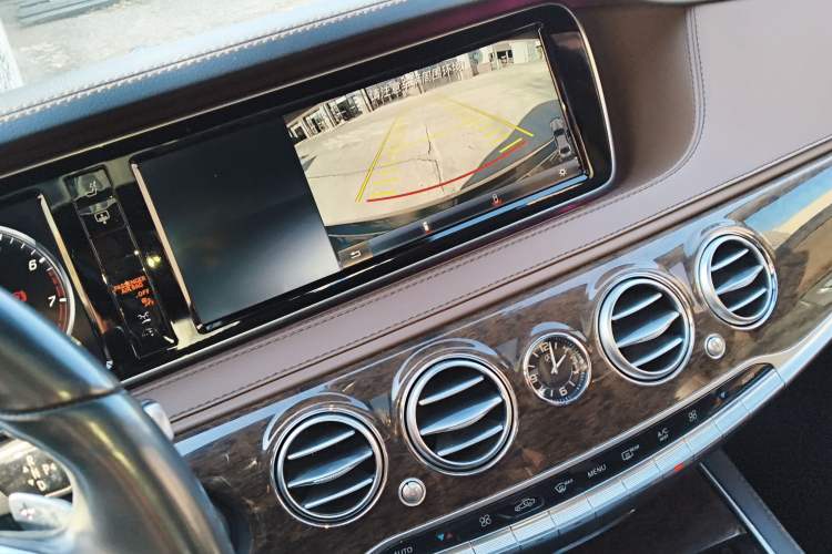 Used Mercedes-Benz S-Class 2017 S 320 L Business Model Audio And AC Panel