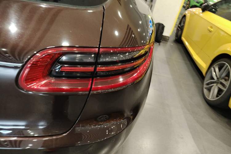Used Porsche Macan 2016 Macan 2.0T
