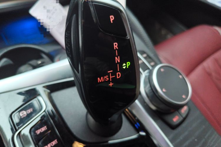 Used BMW 5 Series 2021 Facelifted 530Li Leading Edition M Sport Package
