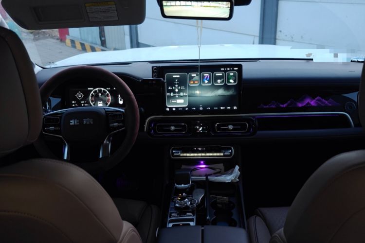 Used BAIC Off-Road BJ60 2022 2.0T Version 11 Five Seats Center Console