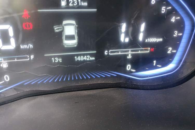 Used Hyundai Verna (new generation) 2020 1.4L Manual GLS Cool Edition Odometer Close Up
