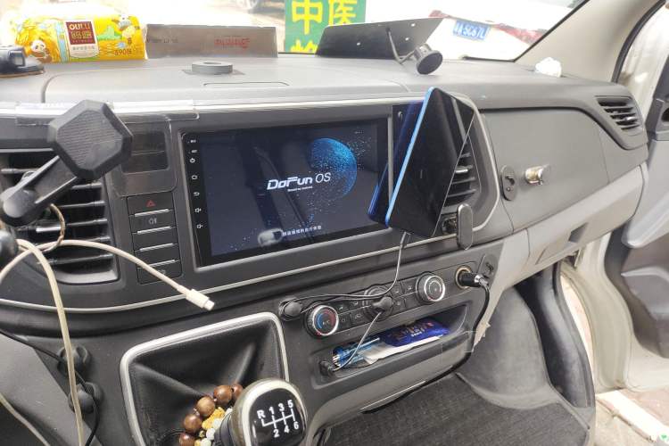 Used SAIC MAXUS Xintu V80 2021 2.0T Manual Classic Aoyuntong 127 PS Mid-axle Mid-roof 6/7/8/9-Seater