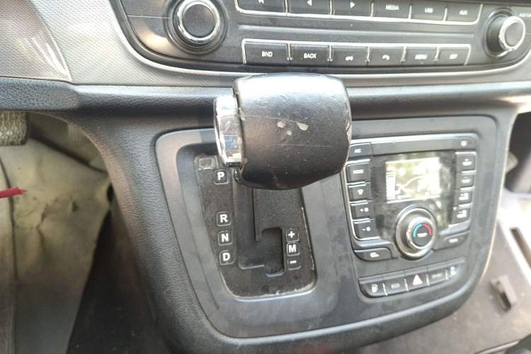 Used SAIC MAXUS G10 2016 2.0T Automatic Elite Edition
