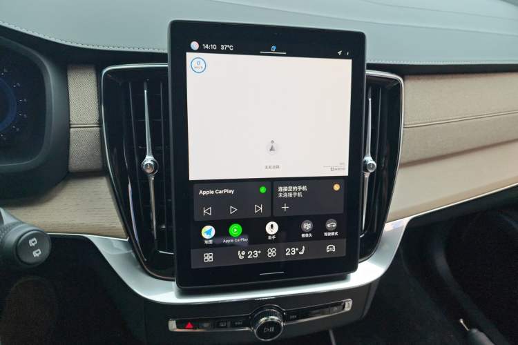Used Volvo XC90 2025 Facelifted B6 Zhiyuan Luxury Version with 6 Seats
