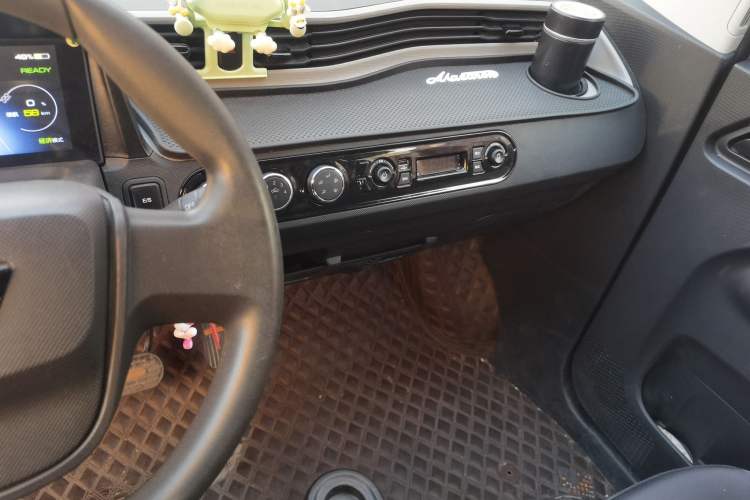 Used Wuling Hongguang MINIEV 2022 Zizai Version Lithium Iron Phosphate Audio And AC Panel