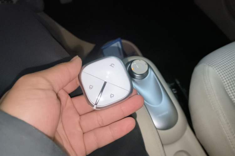 Used Wuling Hongguang MINIEV 2025 Four-Door Version Premium Edition Interior 1