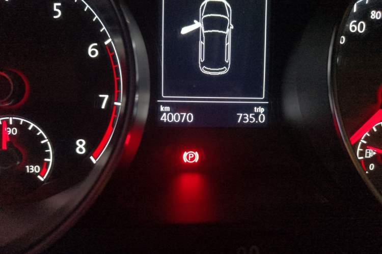 Used Volkswagen Golf 2018 230TSI Automatic Luxury Version Odometer Close Up