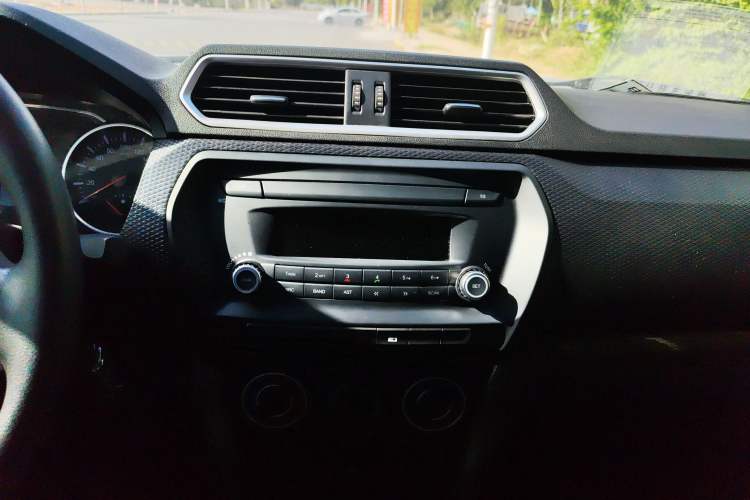 Used Great Wall Wingle 5 2021 2.4L Gasoline Two-Wheel-Drive Progressive Version Big Double Cab China VI Emission Standard 4K22D4M
