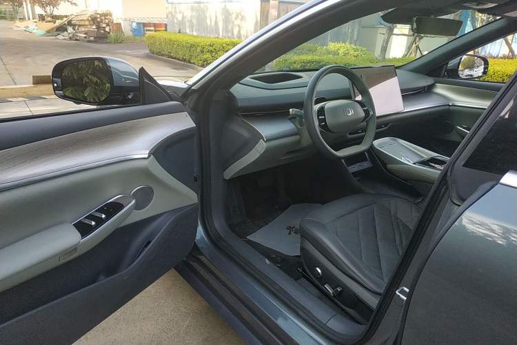 Used CHANGAN NEVO A07 2024 Pure Electric "True Fragrance" Edition 515 Prestige Model Driver Seat